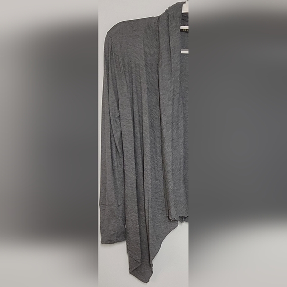 "Press" Waterfall tee-shirt sweater medium - Picture 3 of 7